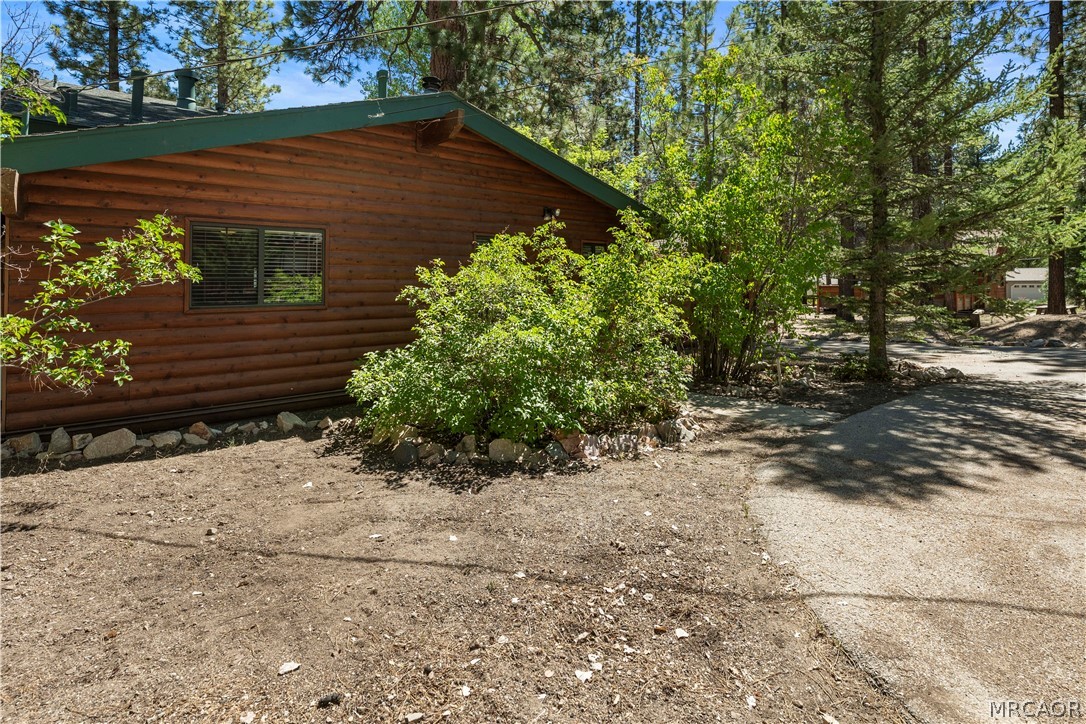 39625 Flicker Road Fawnskin, CA 92333 - Photo 18 of 47