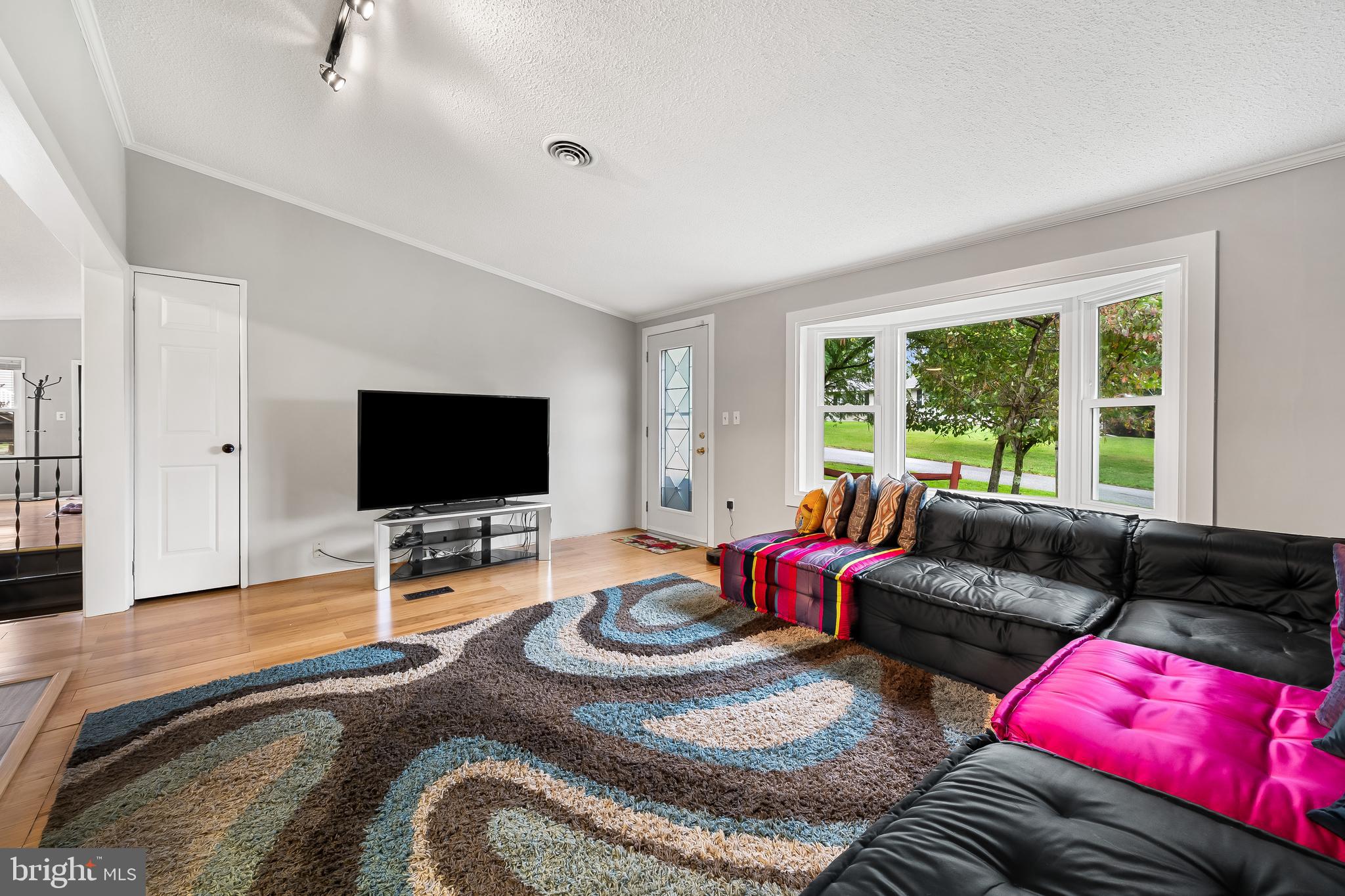 122 Byway Road Owings Mills, MD 21117 - Photo 5 of 51