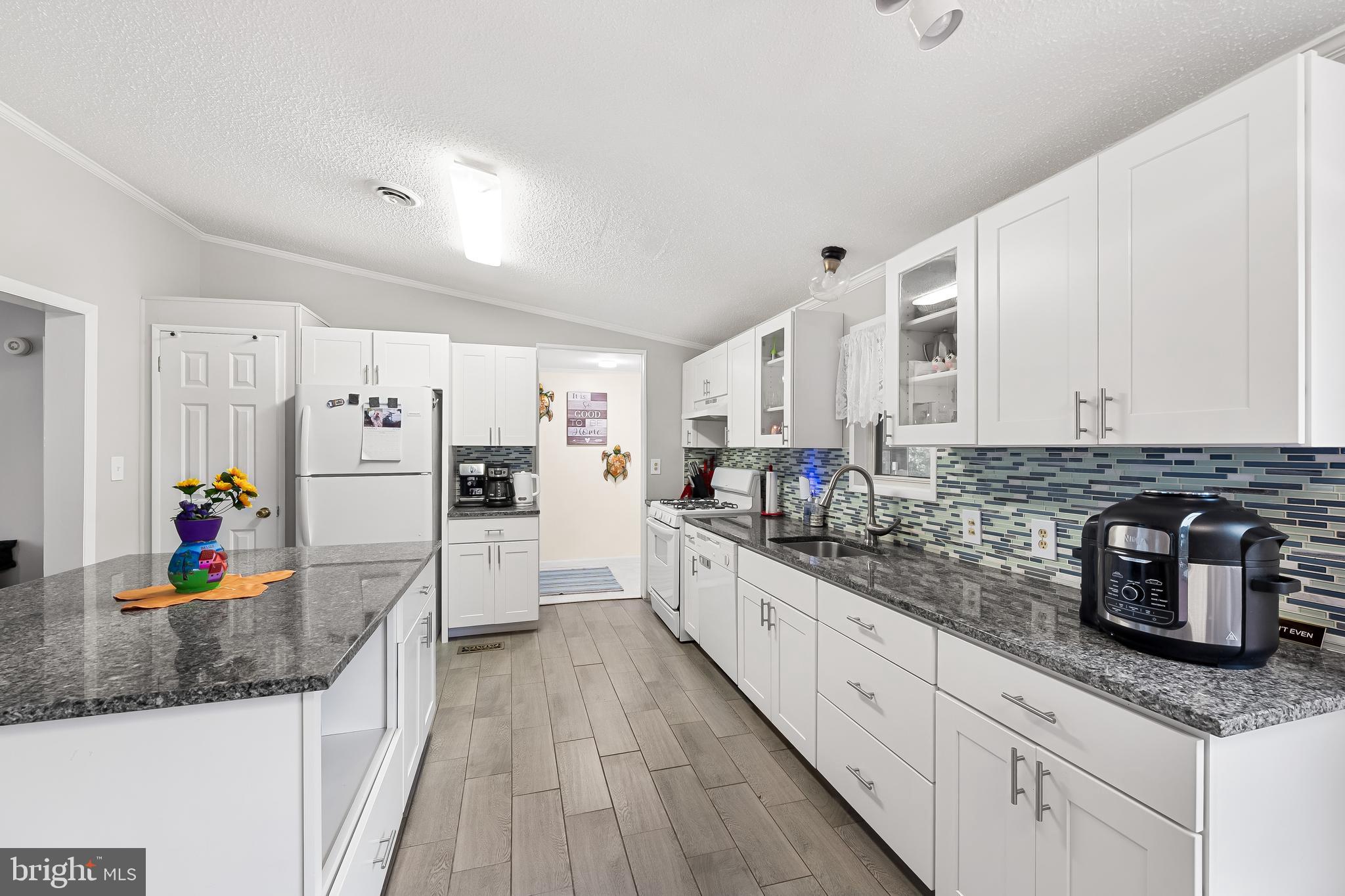 122 Byway Road Owings Mills, MD 21117 - Photo 8 of 51