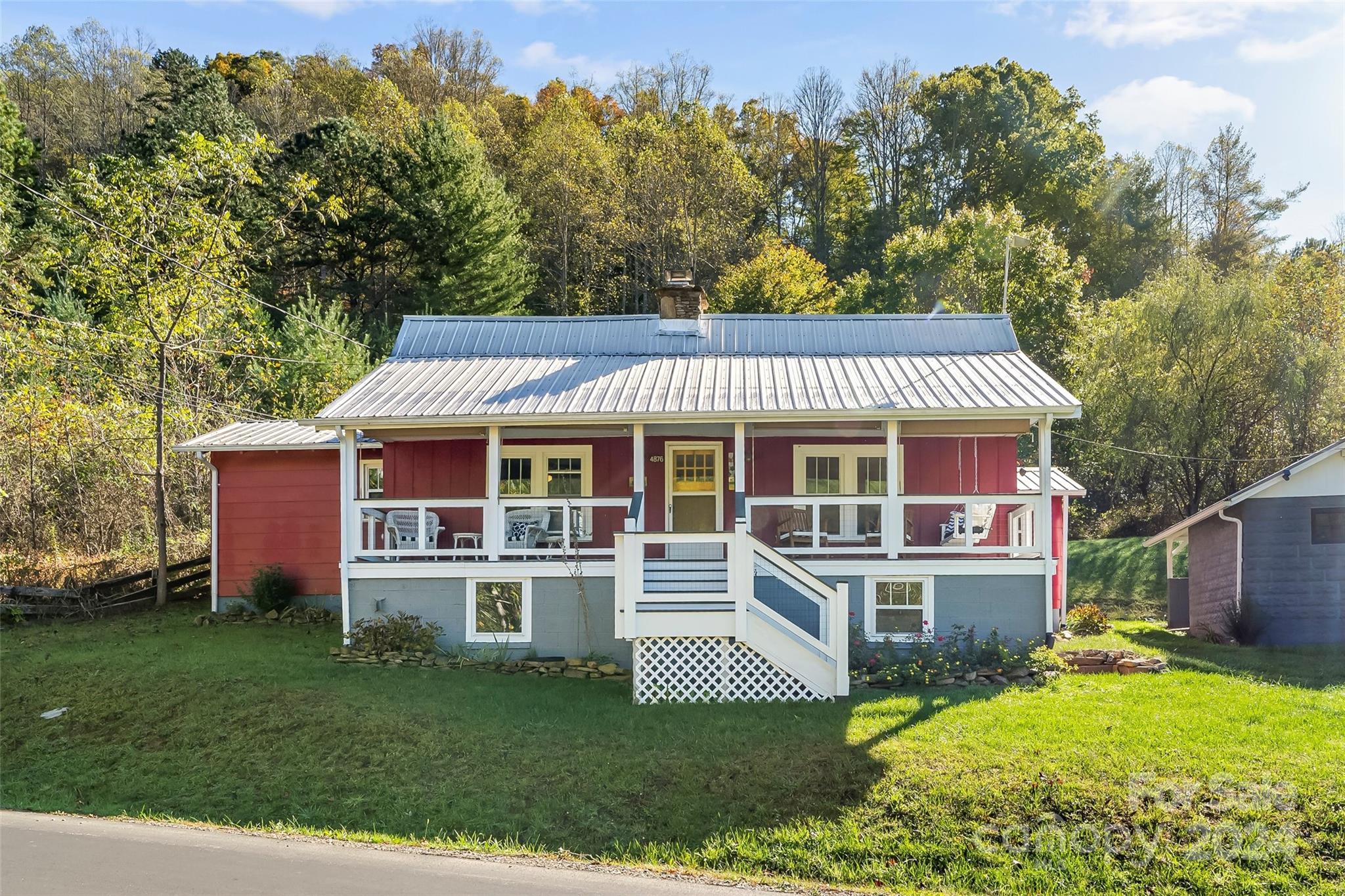 4876 Paint Fork Road Mars Hill, NC 28754 - Photo 2 of 25 Gallery Image 2