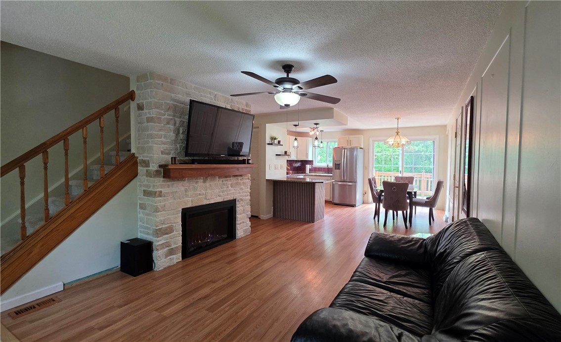 408 Fox Run Gates, NY 14606 - Photo 2 of 18