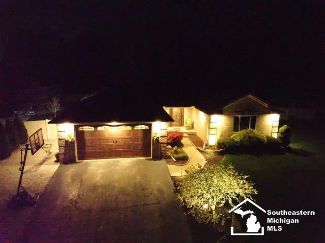 26671 Bell Road New Boston, MI 48164 - Photo 53 of 55 Custom Lighting