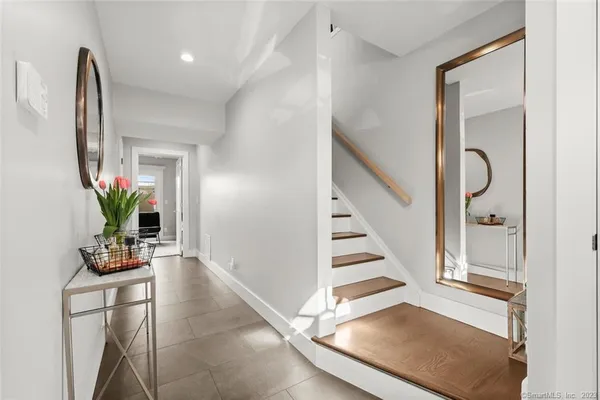 $4,000 | 1611 Washington Boulevard, Unit 6, Stamford, CT 06902
