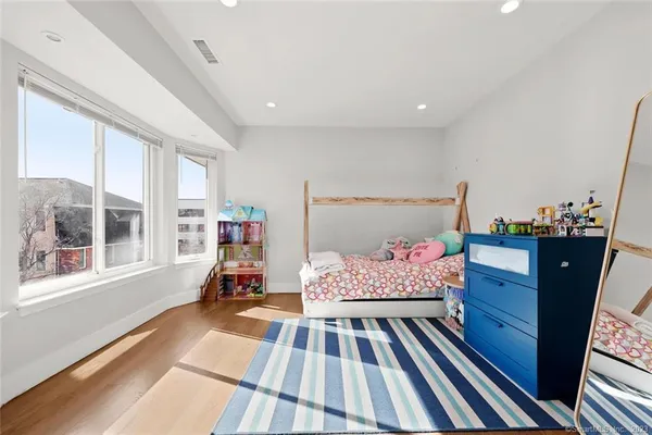 $4,000 | 1611 Washington Boulevard, Unit 6, Stamford, CT 06902