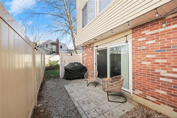 $4,000 | 1611 Washington Boulevard, Unit 6, Stamford, CT 06902