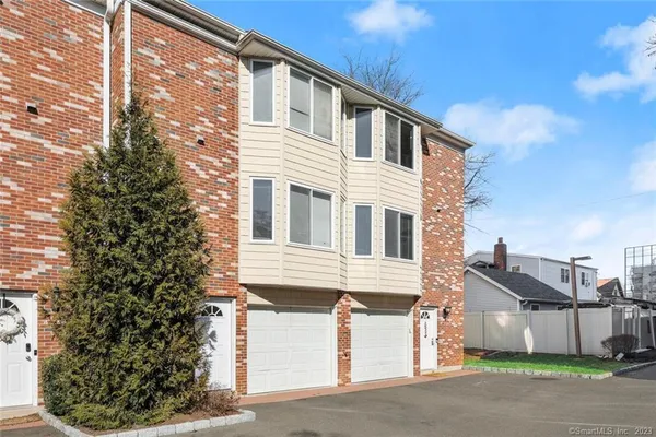 $4,000 | 1611 Washington Boulevard, Unit 6, Stamford, CT 06902
