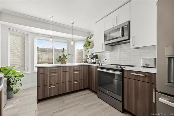 $4,000 | 1611 Washington Boulevard, Unit 6, Stamford, CT 06902