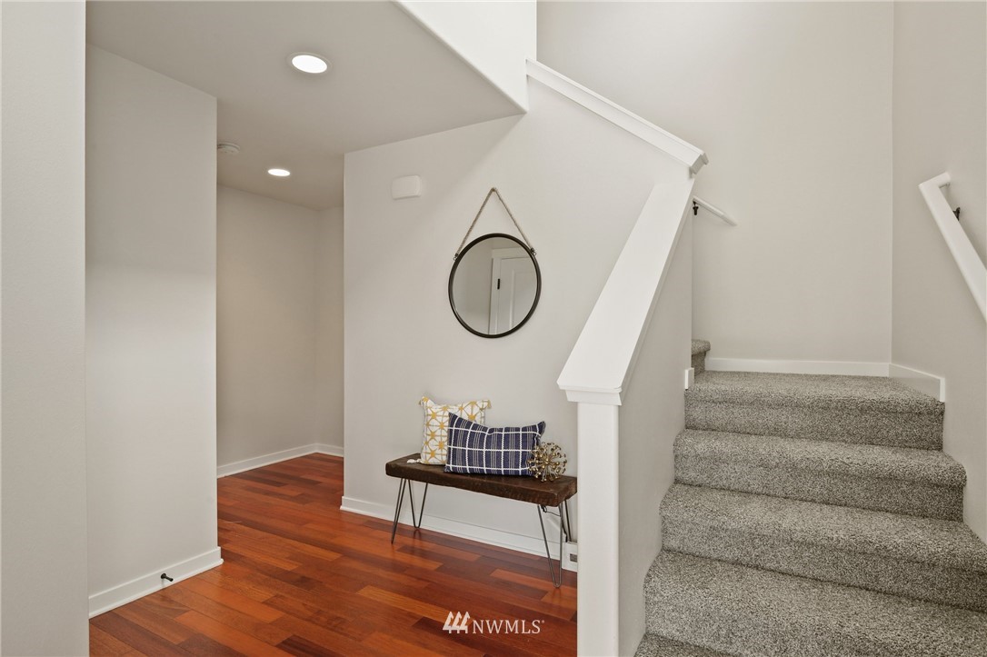 602 Ilwaco Place Northeast Renton, WA 98059 - Photo 11 of 25 Gallery Image 11