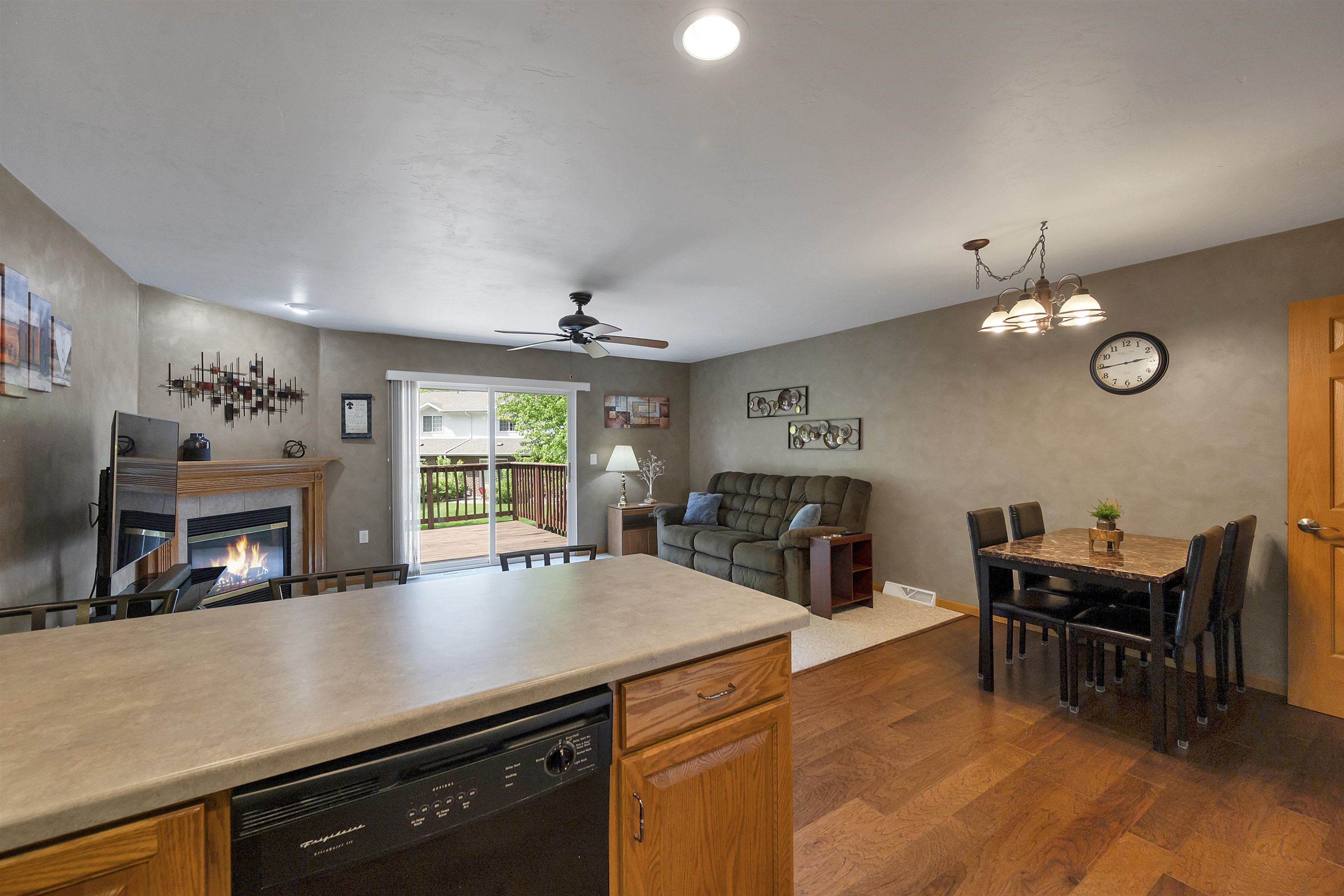1909 Riverside Drive, Unit H Green Bay, WI 54313 - Photo 6 of 51