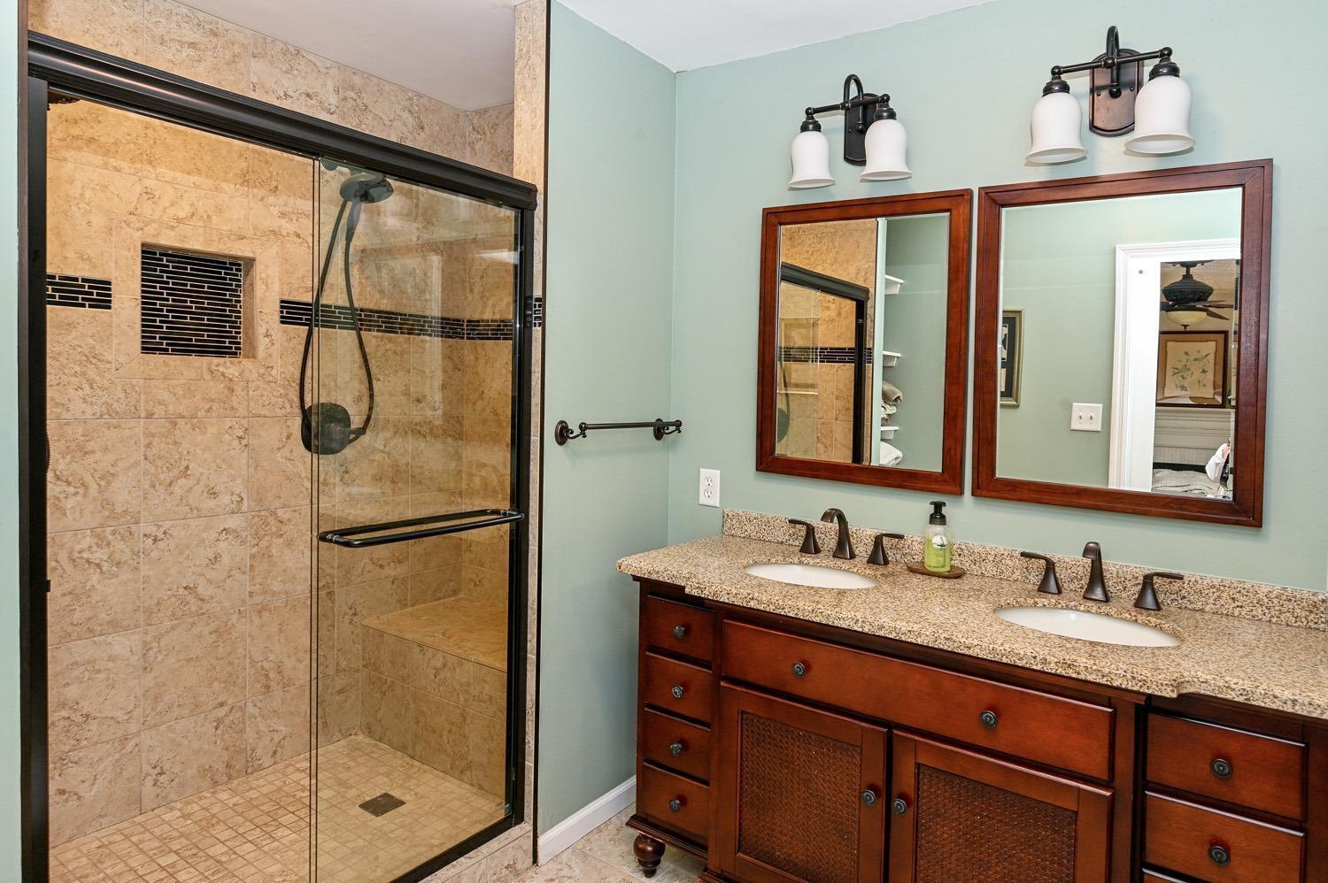 6901 Weiss Road Cincinnati, OH 45247 - Photo 19 of 32
