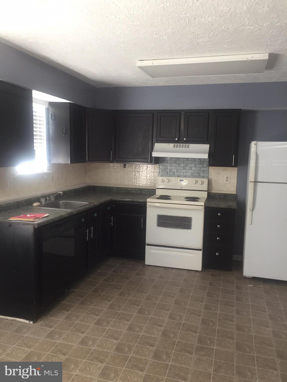 34 Yorkshire Road Sicklerville, NJ 08081 - Photo 4 of 18