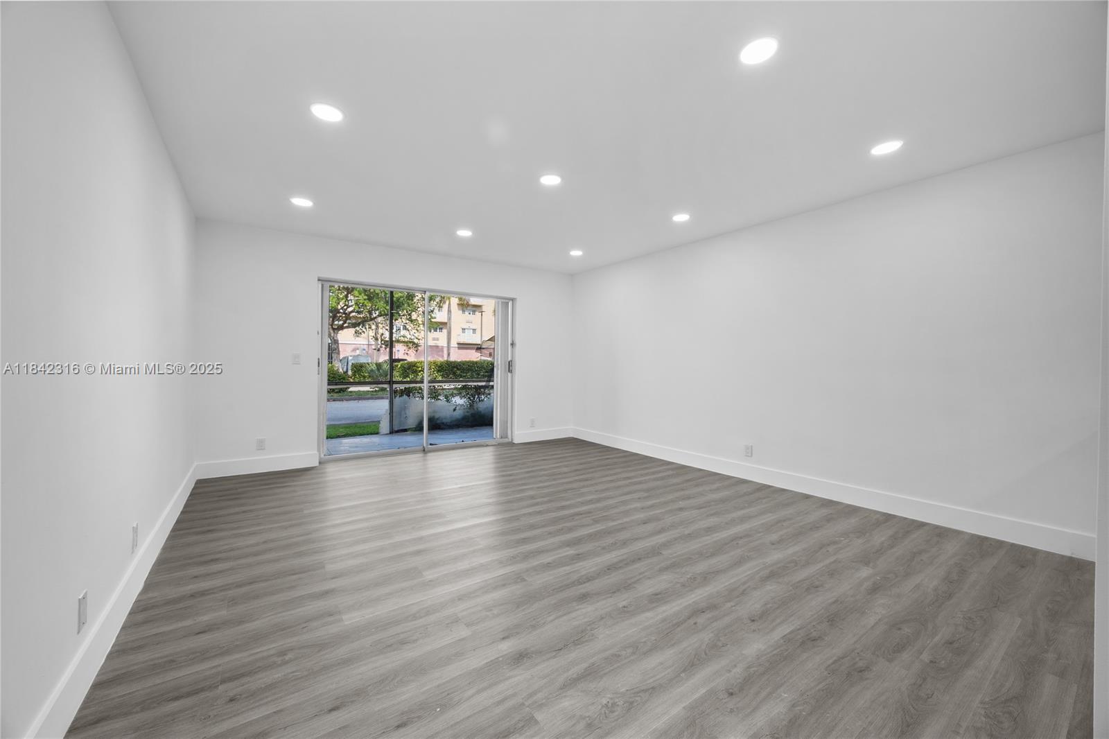 5790 Stirling Road, Unit 112 Hollywood, FL 33021 - Photo 6 of 20