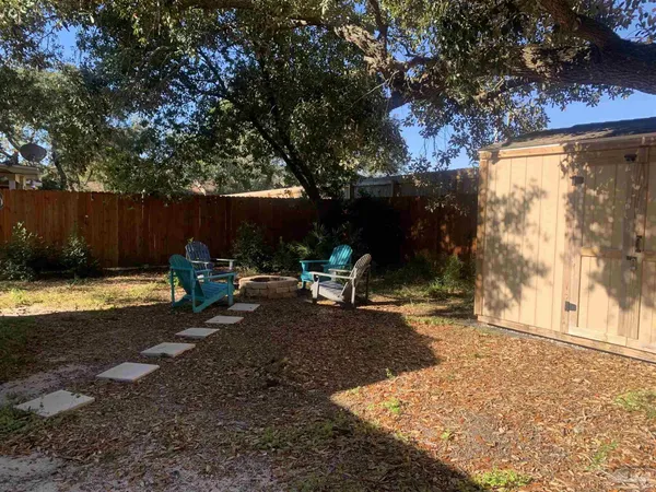 $1,600 | 2864 Villa Woods Circle, Gulf Breeze, FL 32563