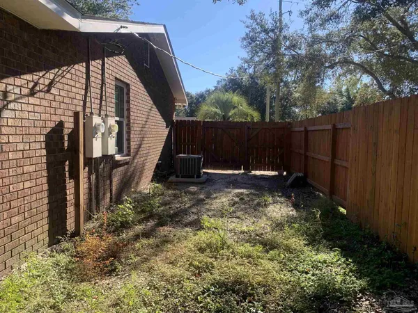 $1,600 | 2864 Villa Woods Circle, Gulf Breeze, FL 32563