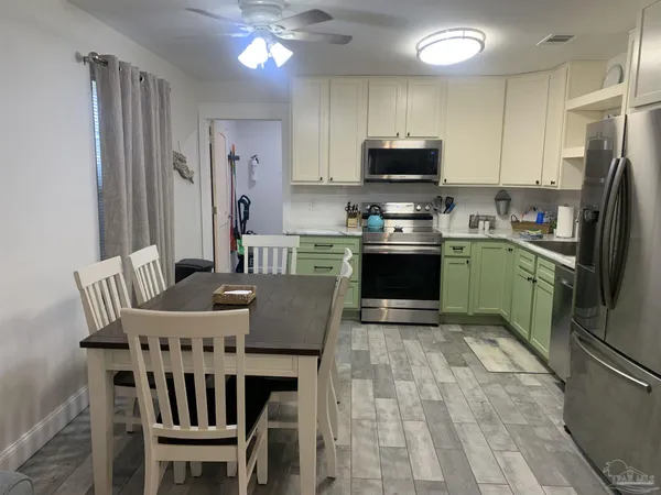 $1,600 | 2864 Villa Woods Circle, Gulf Breeze, FL 32563