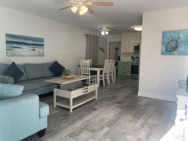 $1,600 | 2864 Villa Woods Circle, Gulf Breeze, FL 32563