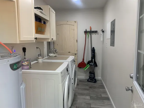 $1,600 | 2864 Villa Woods Circle, Gulf Breeze, FL 32563