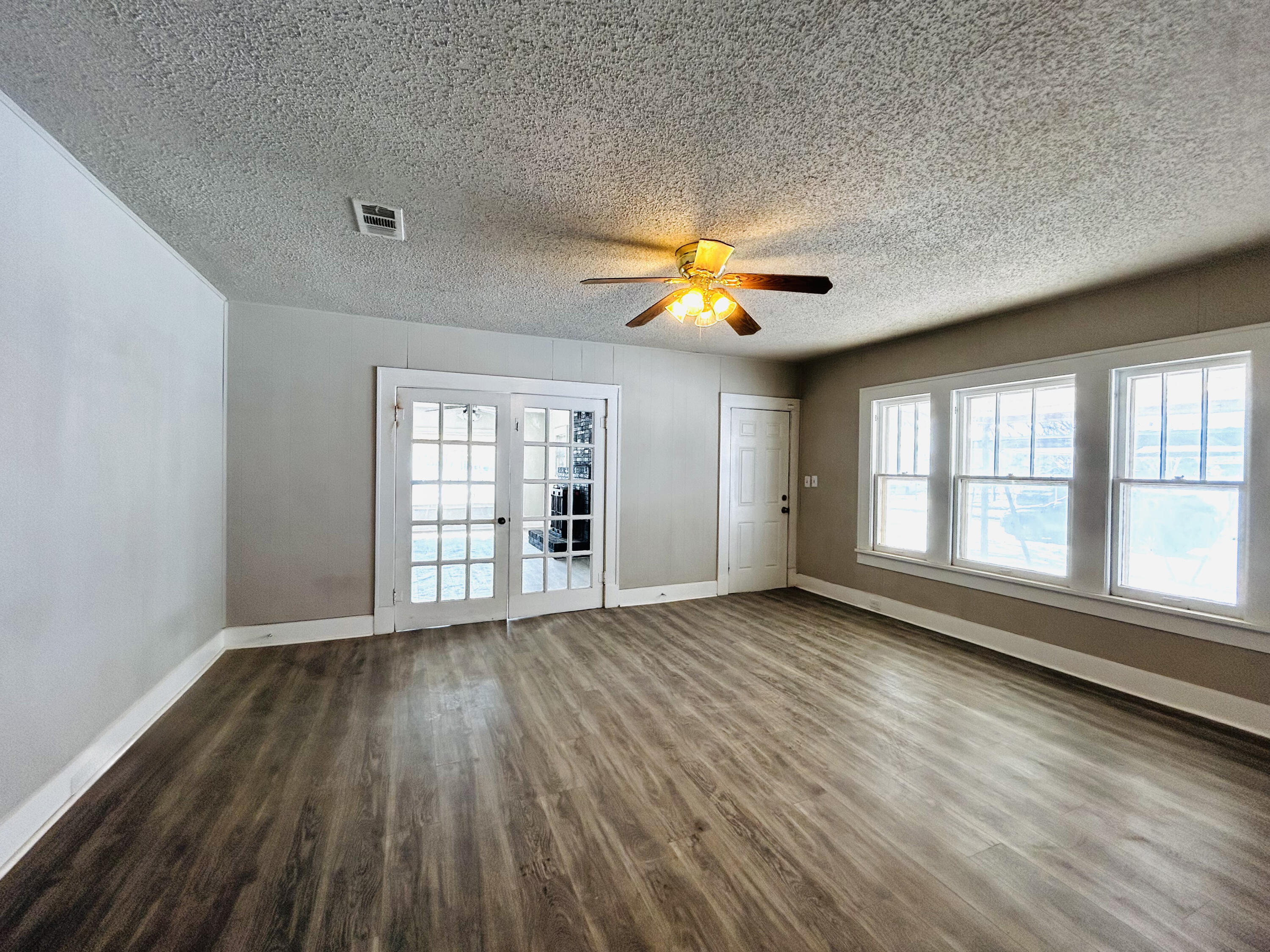 924 46th Street Lubbock, TX 79412 - Photo 13 of 21 IMG_9269