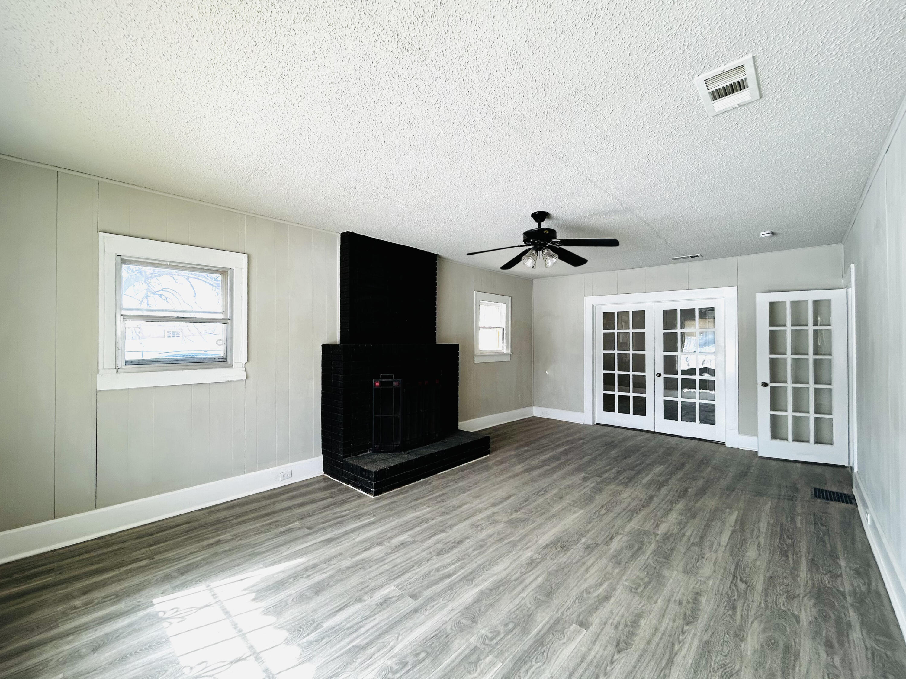 924 46th Street Lubbock, TX 79412 - Photo 5 of 21 IMG_9242