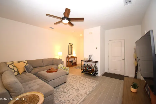 $1,975 | 6834 Golden Monarch Avenue, Jacksonville, FL 32217