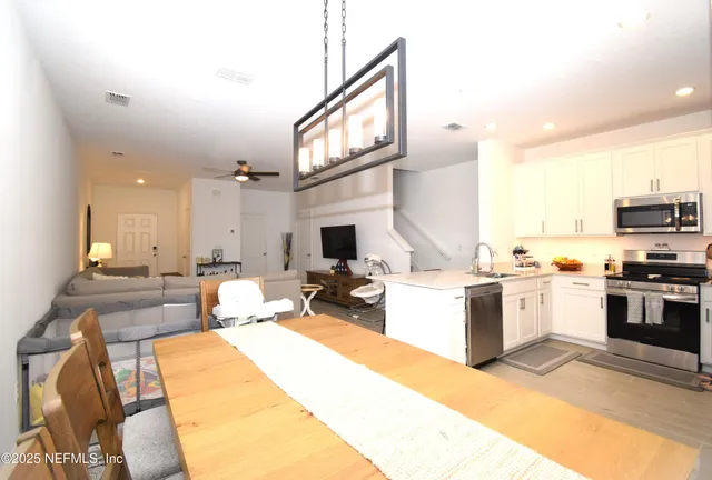 $1,975 | 6834 Golden Monarch Avenue, Jacksonville, FL 32217