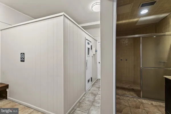 $1,900 | 5340 Holmes Run Parkway, Unit 917, Alexandria, VA 22304