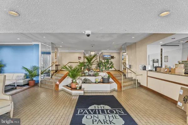 $1,900 | 5340 Holmes Run Parkway, Unit 917, Alexandria, VA 22304