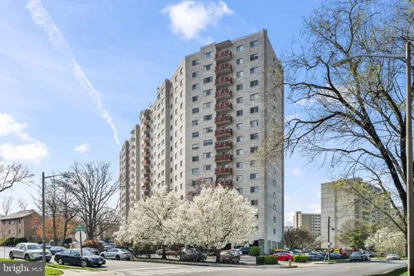 $1,900 | 5340 Holmes Run Parkway, Unit 917, Alexandria, VA 22304