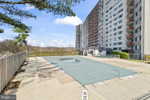 $1,900 | 5340 Holmes Run Parkway, Unit 917, Alexandria, VA 22304