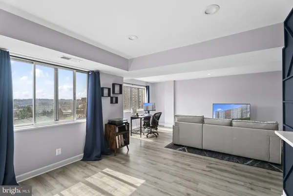 $1,900 | 5340 Holmes Run Parkway, Unit 917, Alexandria, VA 22304