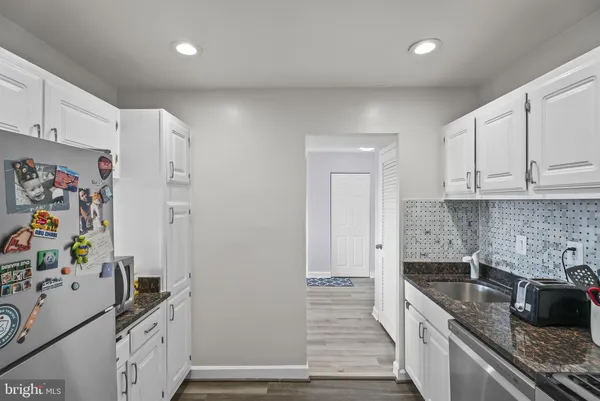 $1,900 | 5340 Holmes Run Parkway, Unit 917, Alexandria, VA 22304