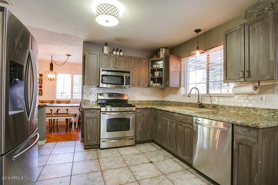 3722 East Piccadilly Road Phoenix, AZ 85018 - Photo 6 of 19 3722 E. Piccadilly Rd.-low-res-6