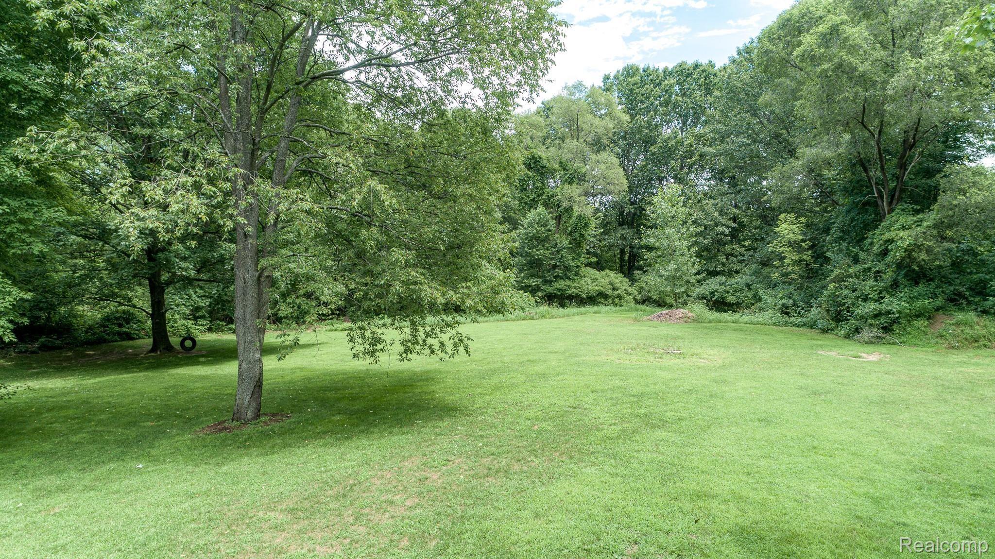 10360 Oakhurst Road Holly, MI 48442 - Photo 31 of 38 YARD