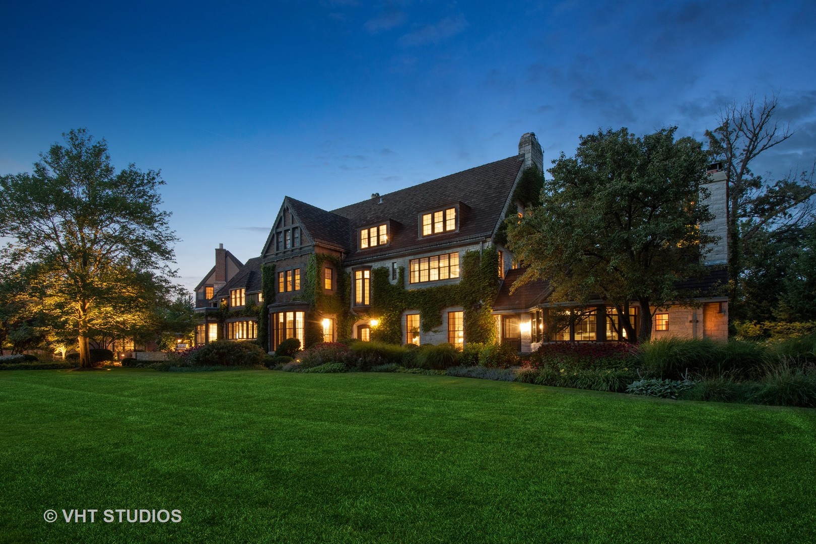 720 Ardsley Road Winnetka, IL 60093 - Photo 3 of 103