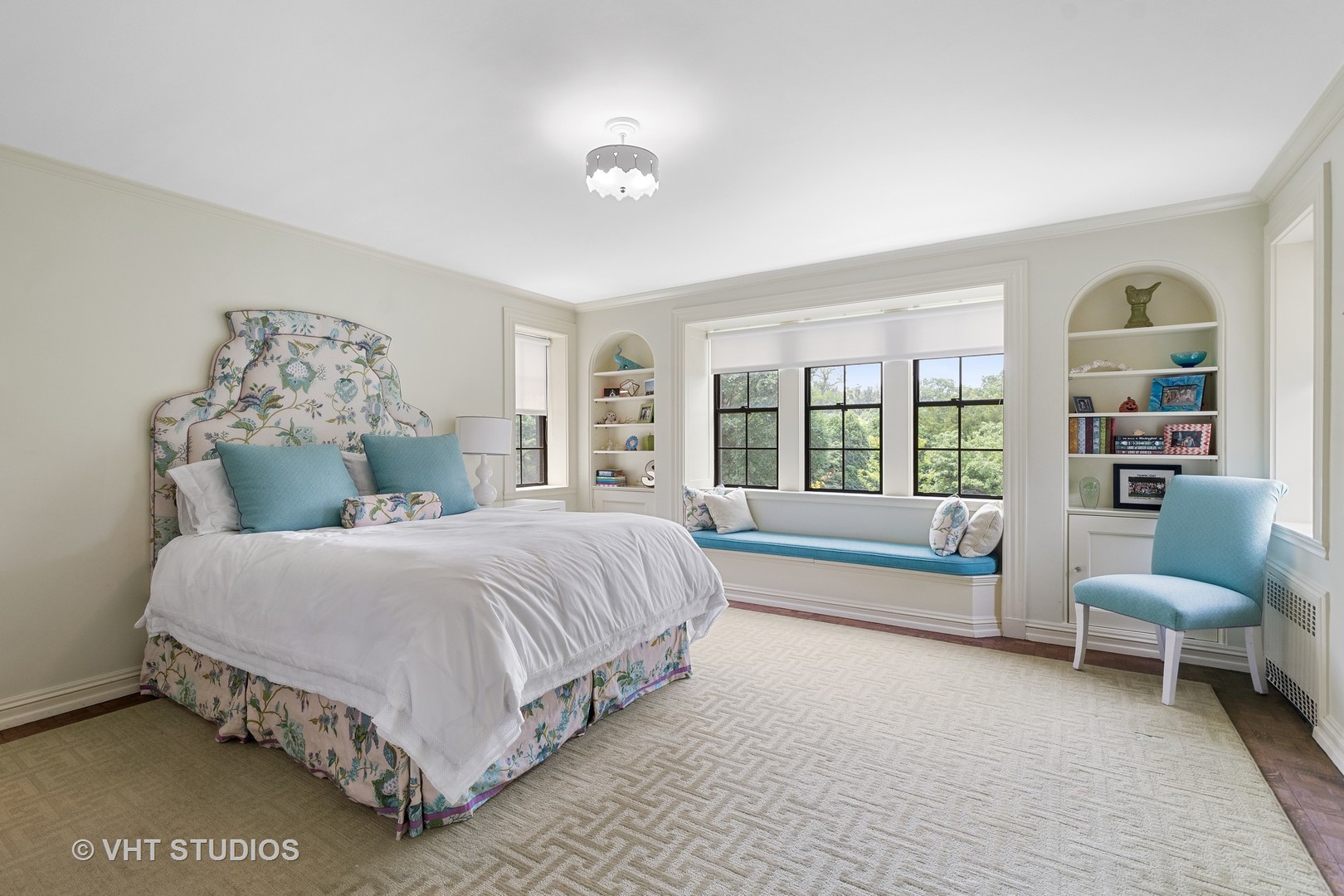 720 Ardsley Road Winnetka, IL 60093 - Photo 65 of 103 a bedroom with a bed and a large window