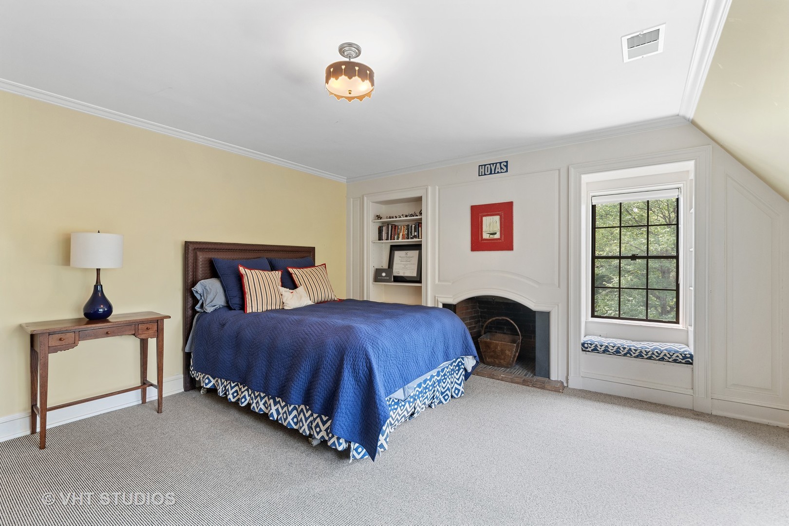 720 Ardsley Road Winnetka, IL 60093 - Photo 70 of 103 a bedroom with a bed and a window
