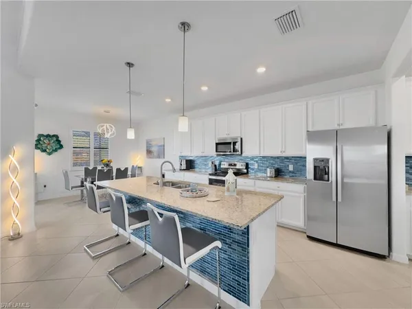 $4,200 | 3319 Menores Way, Fort Myers, FL 33905