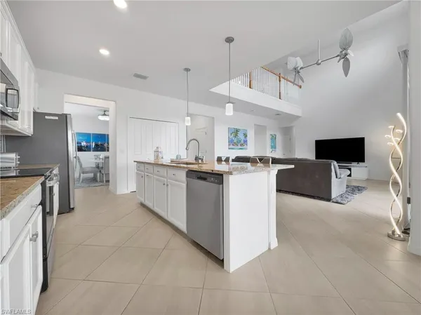 $4,200 | 3319 Menores Way, Fort Myers, FL 33905