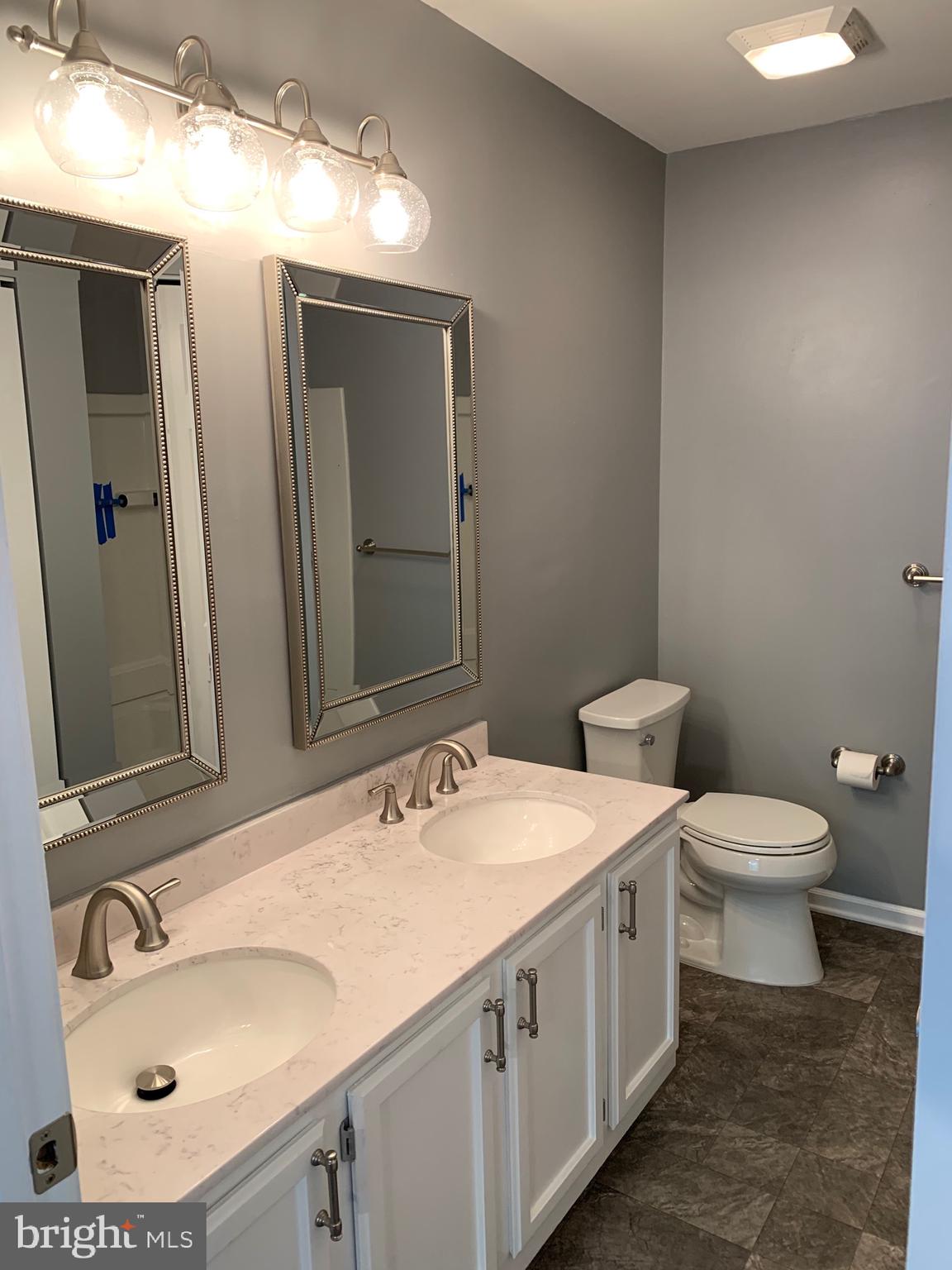 809 Willings Way New Castle, DE 19720 - Photo 14 of 50 Main Bathroom