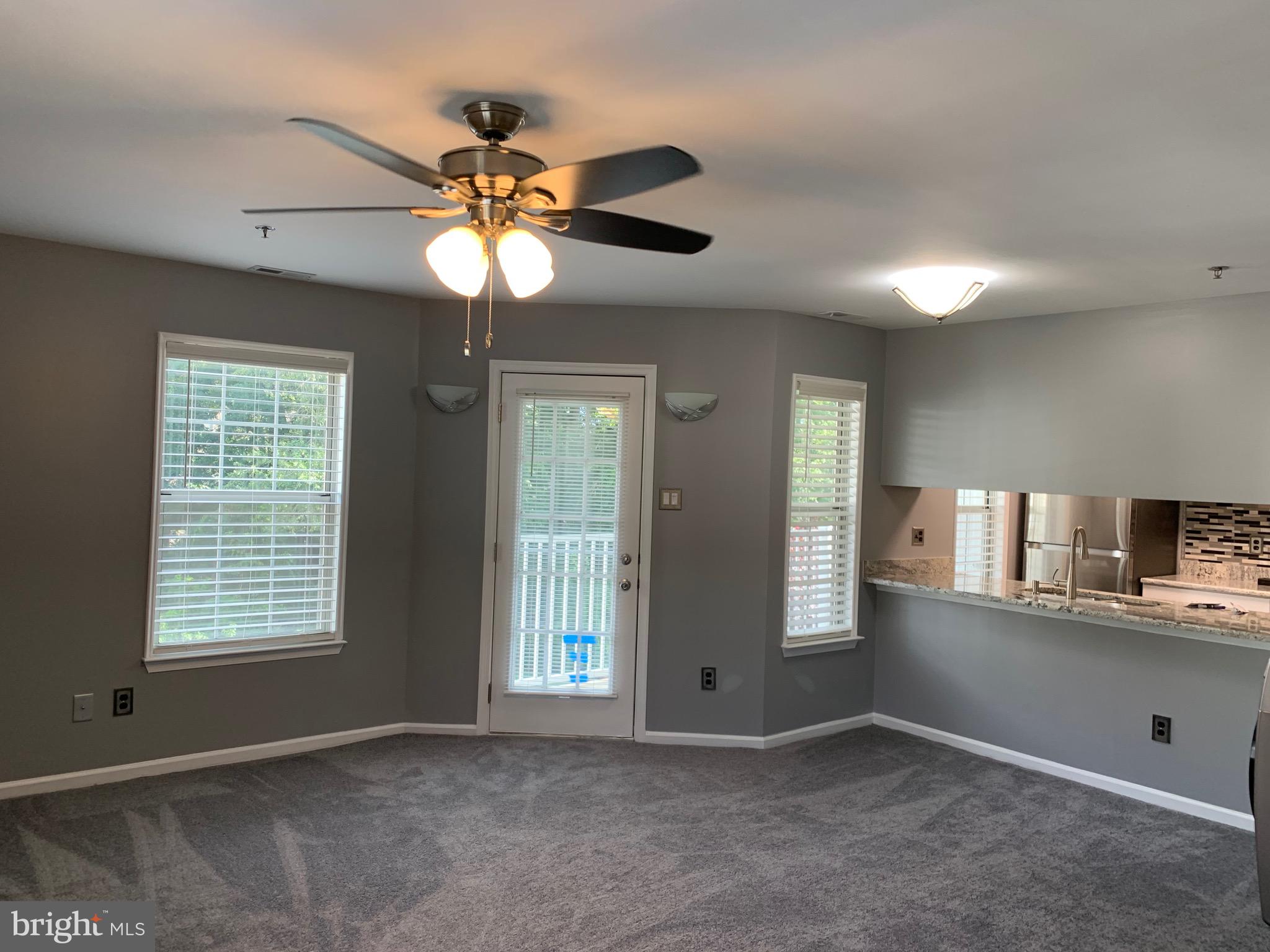 809 Willings Way New Castle, DE 19720 - Photo 10 of 50 Living Room Dining Room Combination