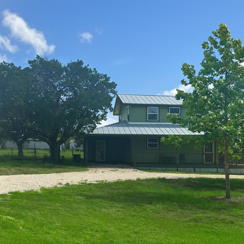 165 Mari-b Center Point Center Point, TX 78010 - Photo 7 of 41