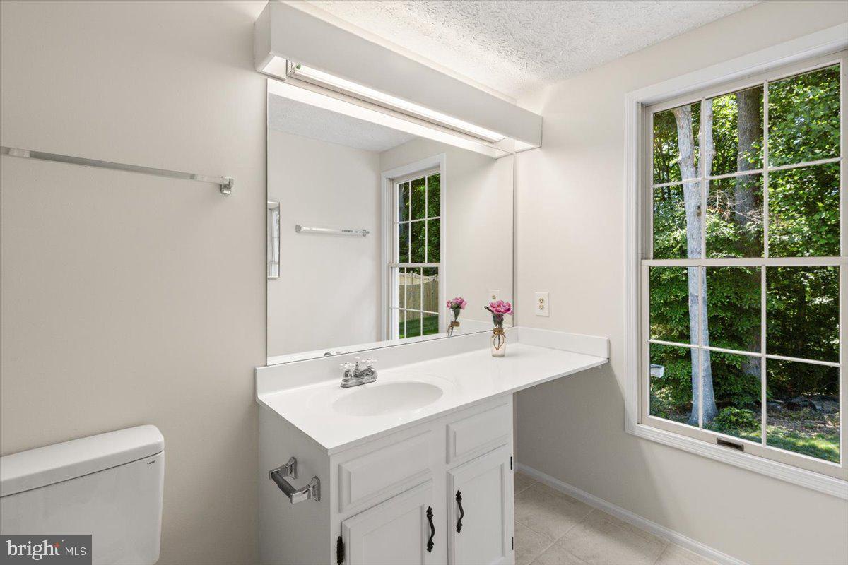 7805 Roundabout Way Springfield, VA 22153 - Photo 28 of 45