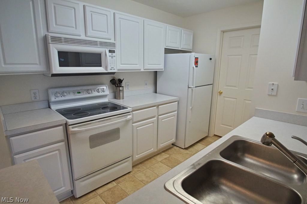 29822 Center Ridge Road, Unit 325 Westlake, OH 44145 - Photo 5 of 24 Gallery Image 5