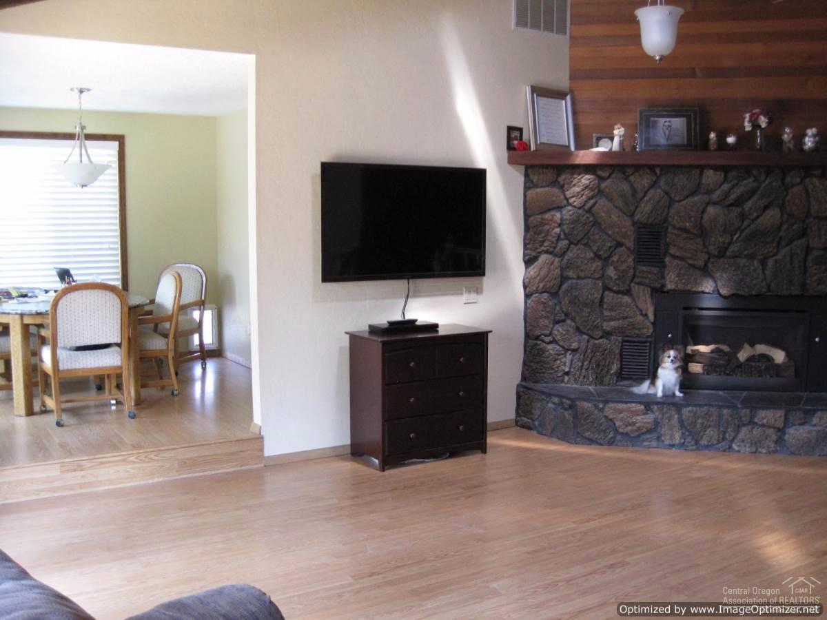 20761 Southeast Reed Market Road Bend, OR 97702 - Photo 12 of 16 Additional Photo
