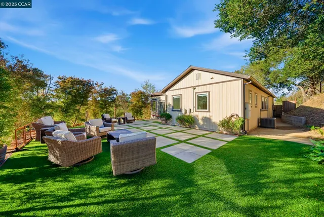 $1,500,000 | 12 Quiet Country Lane, Danville, CA 94526