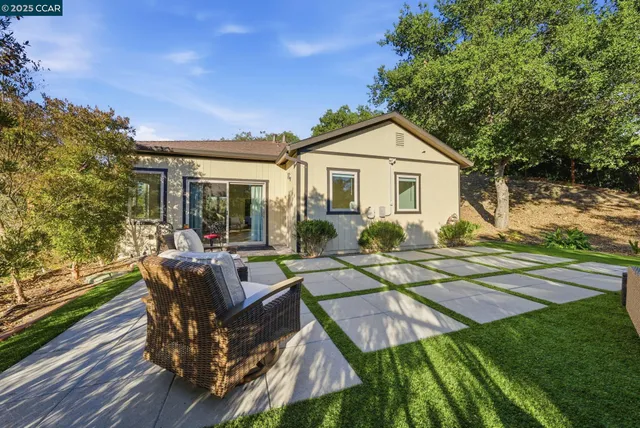 $1,500,000 | 12 Quiet Country Lane, Danville, CA 94526