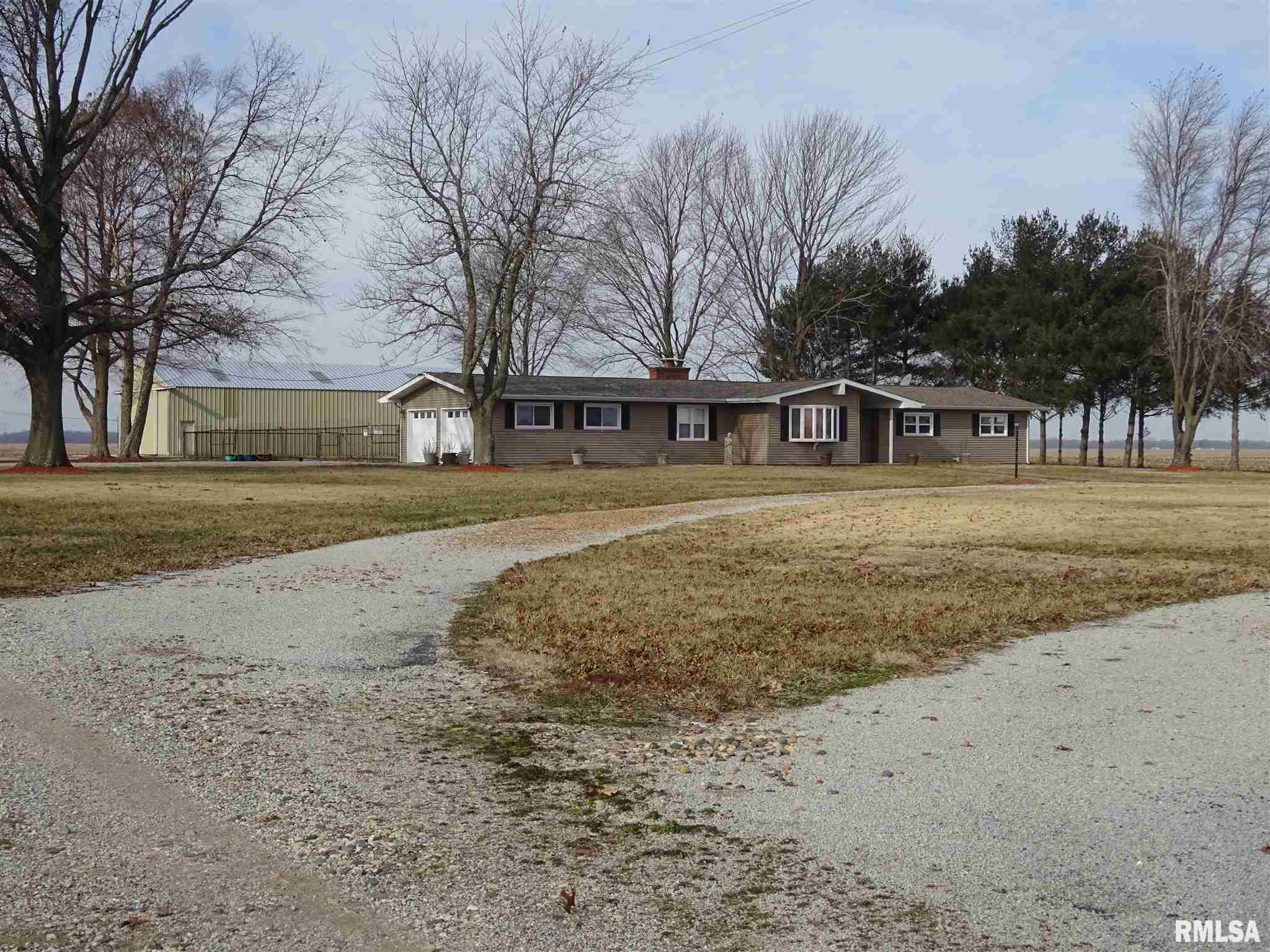 13887 North Pawnee Road Pawnee, IL 62558 - Photo 2 of 24