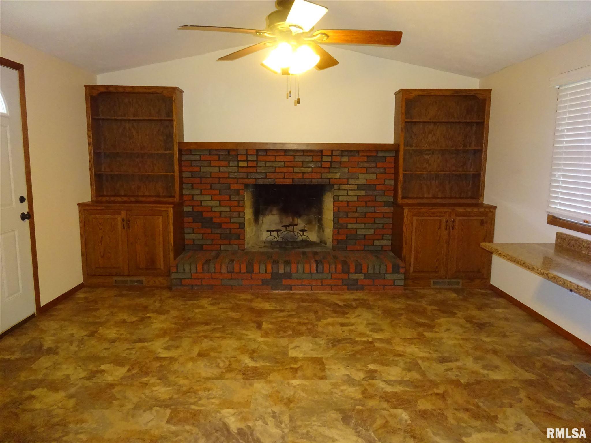 13887 North Pawnee Road Pawnee, IL 62558 - Photo 13 of 24
