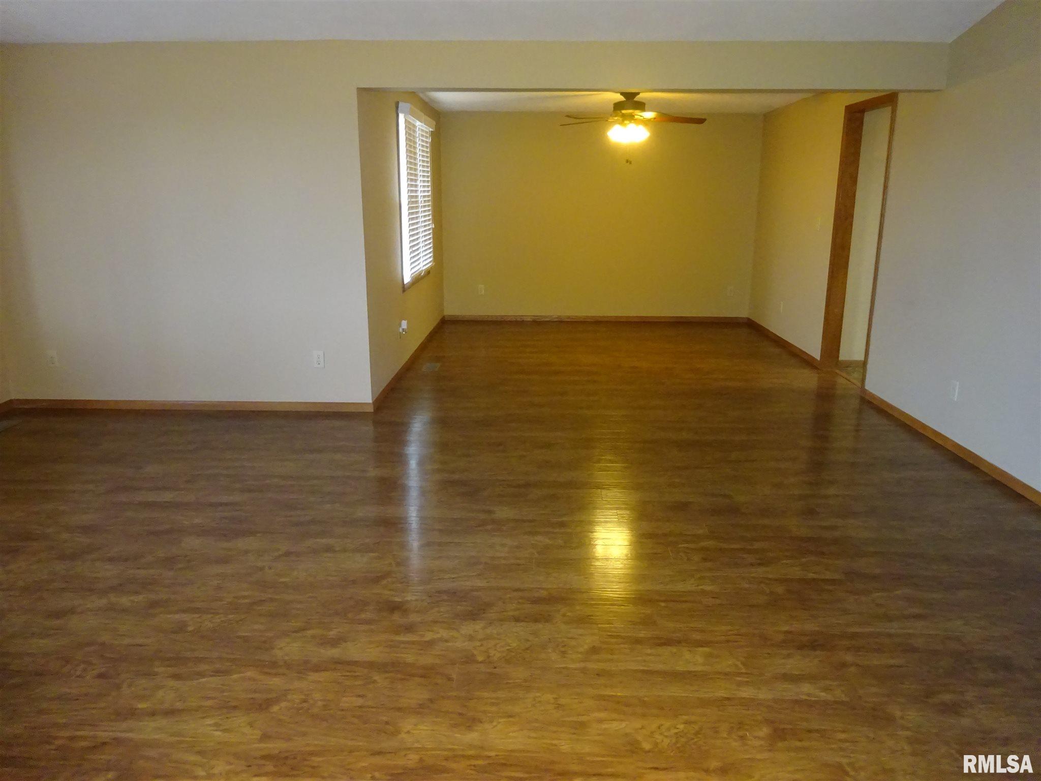 13887 North Pawnee Road Pawnee, IL 62558 - Photo 14 of 24