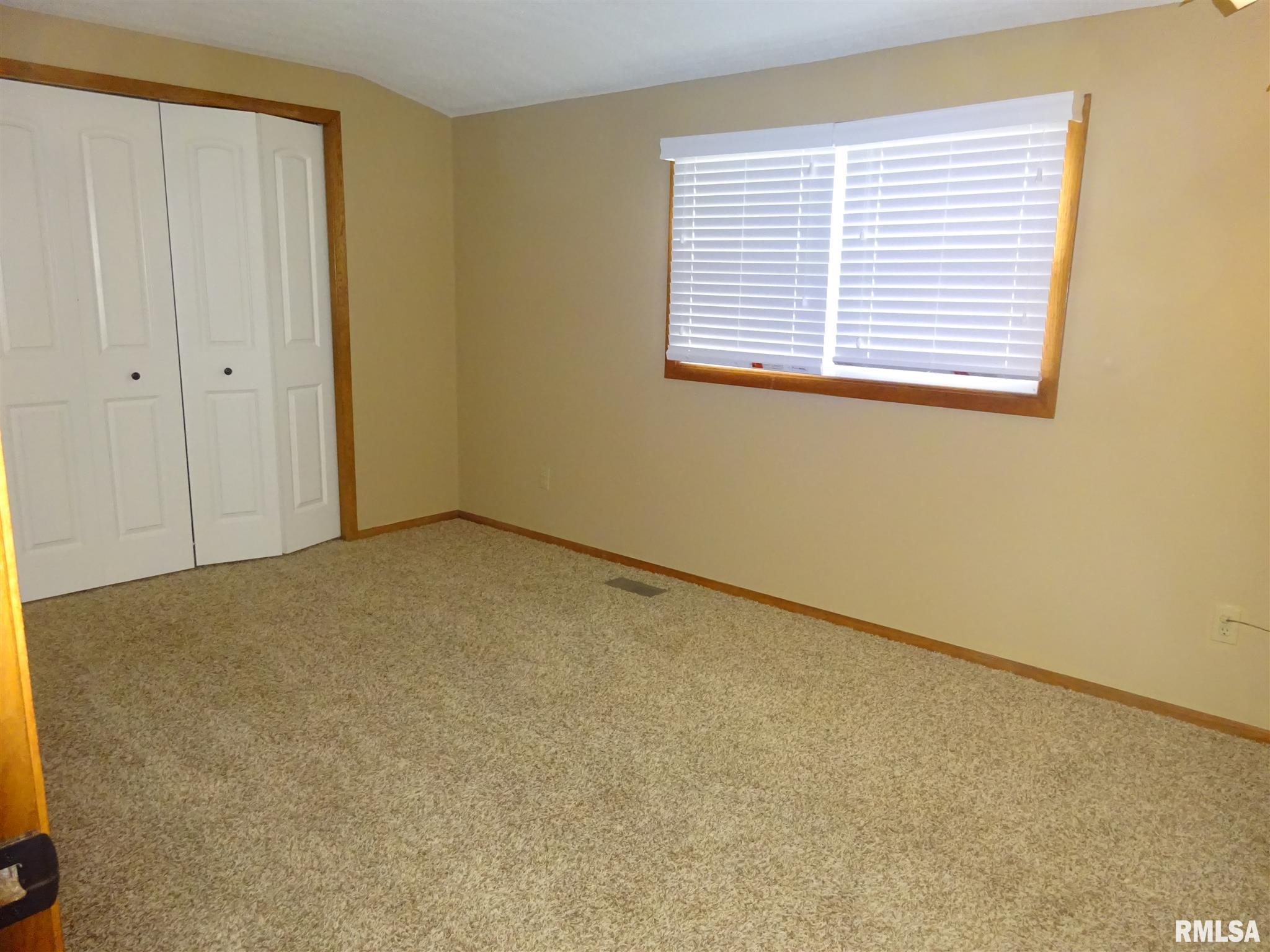 13887 North Pawnee Road Pawnee, IL 62558 - Photo 15 of 24